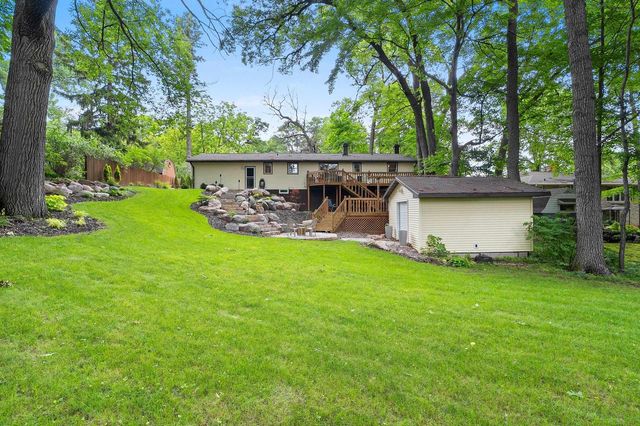2565 HAZELWOOD LANE, Green Bay, WI 54304