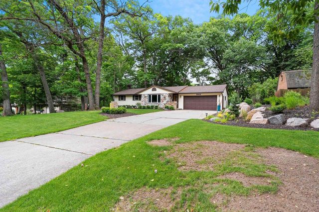 2565 HAZELWOOD LANE, Green Bay, WI 54304