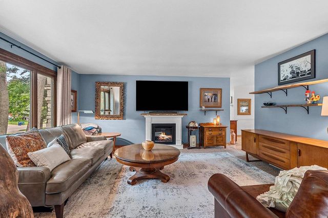 2565 HAZELWOOD LANE, Green Bay, WI 54304
