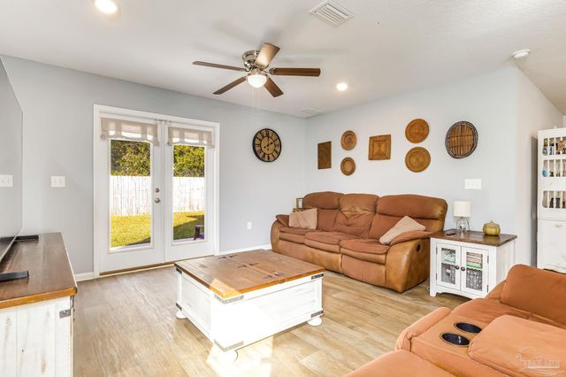 1904 Mary Jo Way, Pensacola, FL 32534