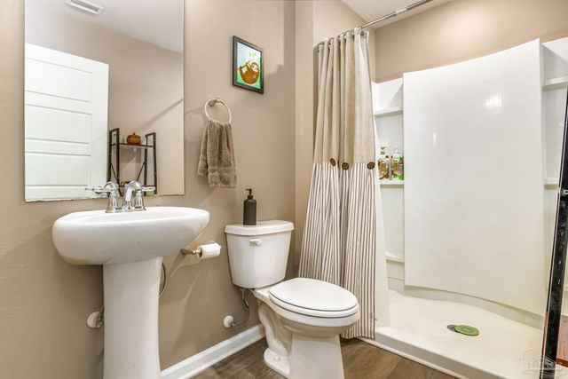 1904 Mary Jo Way, Pensacola, FL 32534