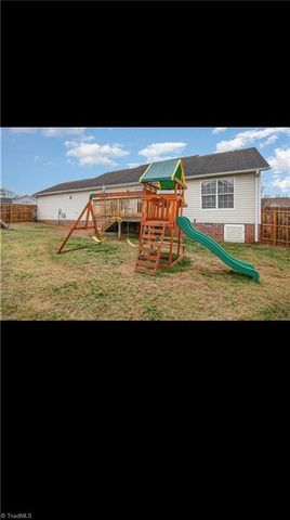 402 Sterling Ridge Drive, Archdale, NC 27263