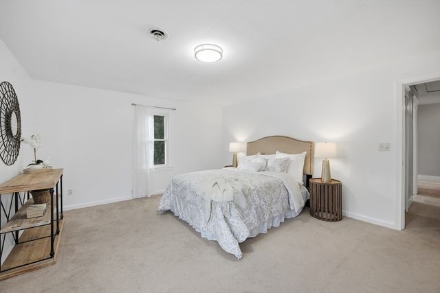 134 Whitmarsh Ave, Worcester, MA 01606