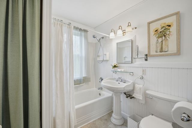 134 Whitmarsh Ave, Worcester, MA 01606