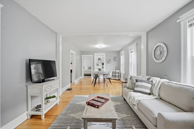 134 Whitmarsh Ave, Worcester, MA 01606