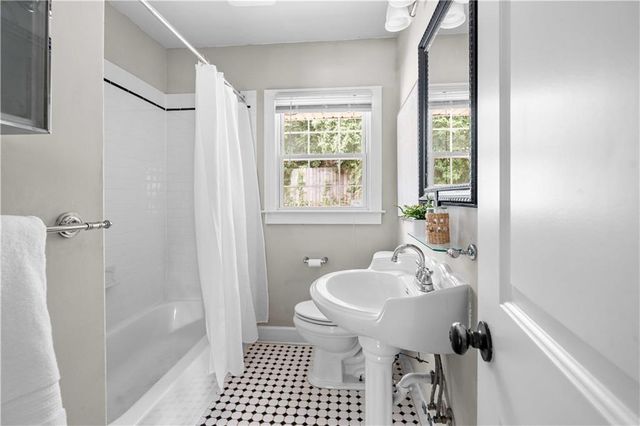 2155 Mark Trail, Decatur, GA 30032