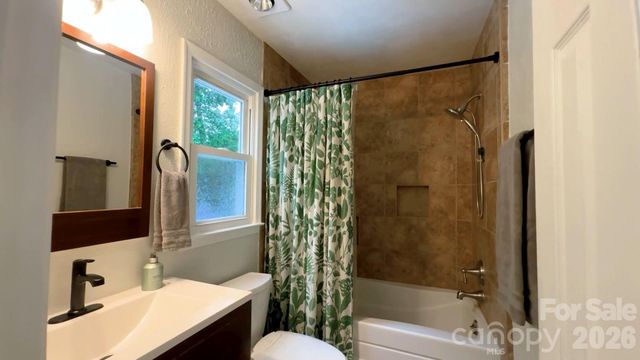 824 Riverwood Road, Charlotte, NC 28270