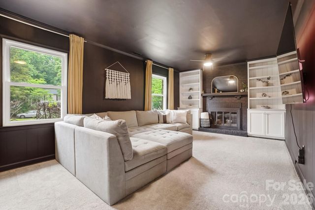 824 Riverwood Road, Charlotte, NC 28270