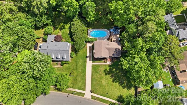 824 Riverwood Road, Charlotte, NC 28270