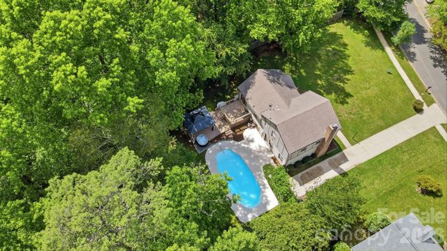 824 Riverwood Road, Charlotte, NC 28270