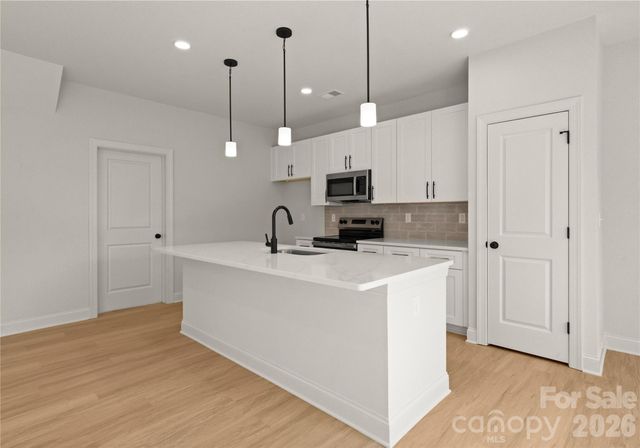 2928 Mulberry Church Road, Charlotte, NC 28208