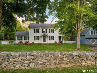 9 Hut Hill Road, Bridgewater, CT 06752