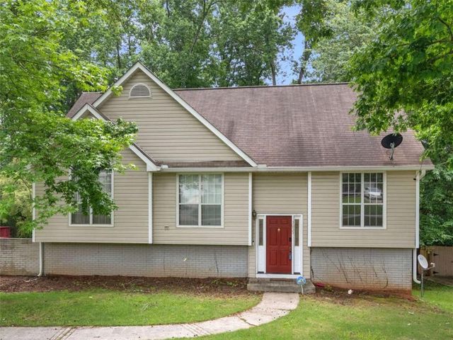 3055 Deerfield Way, Rex, GA 30273
