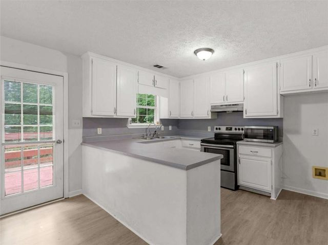 3055 Deerfield Way, Rex, GA 30273
