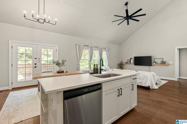 3692 VANDERBILT WAY, Fultondale, AL 35068