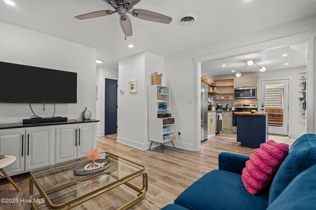 1001 N 7th Street, Wilmington, NC 28401