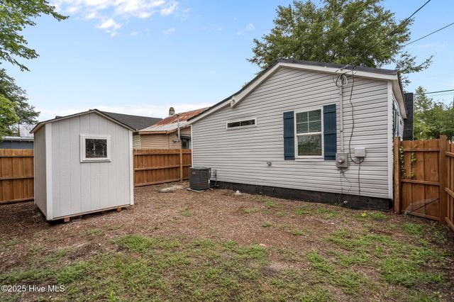 1001 N 7th Street, Wilmington, NC 28401