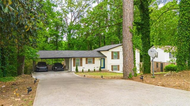 1953 Copperfield Circle, Decatur, GA 30035