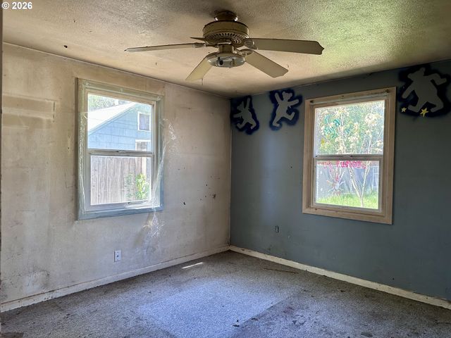 4641 ROYAL Ave, Eugene, OR 97402