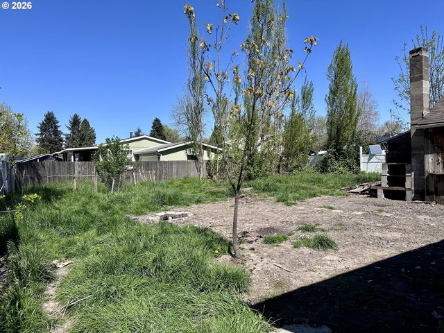 4641 ROYAL Ave, Eugene, OR 97402