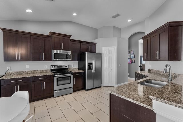 5714 AUTUMN CHASE CIRCLE, Sanford, FL 32773