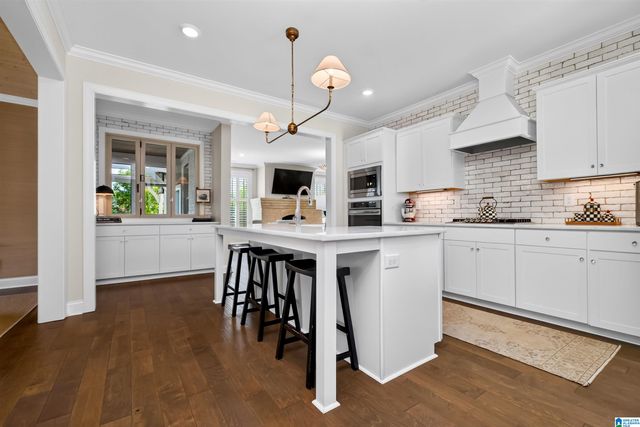 875 VESTLAKE RIDGE DRIVE, Vestavia Hills, AL 35242
