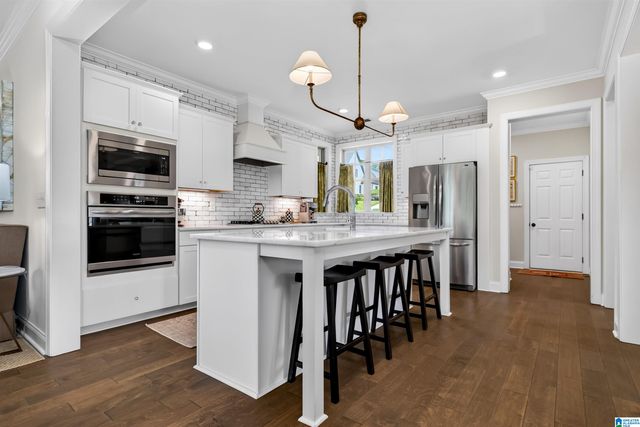 875 VESTLAKE RIDGE DRIVE, Vestavia Hills, AL 35242