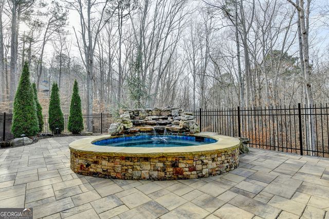 420 Lafayette Close, Roswell, GA 30075