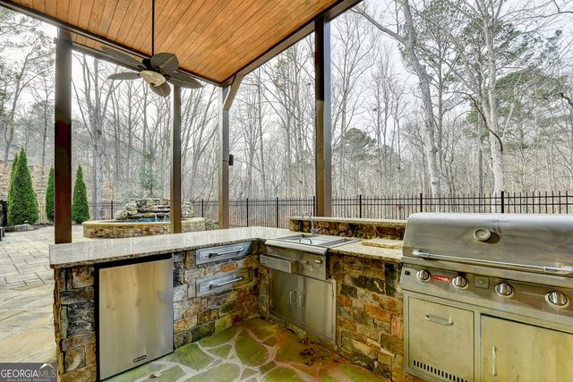 420 Lafayette Close, Roswell, GA 30075