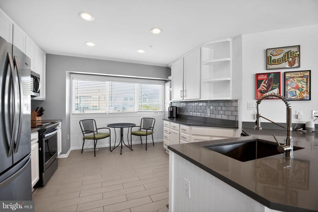 Image 13 of property listing at 8071 WINDWARD KEY DR, Chesapeake Beach, MD 20732
