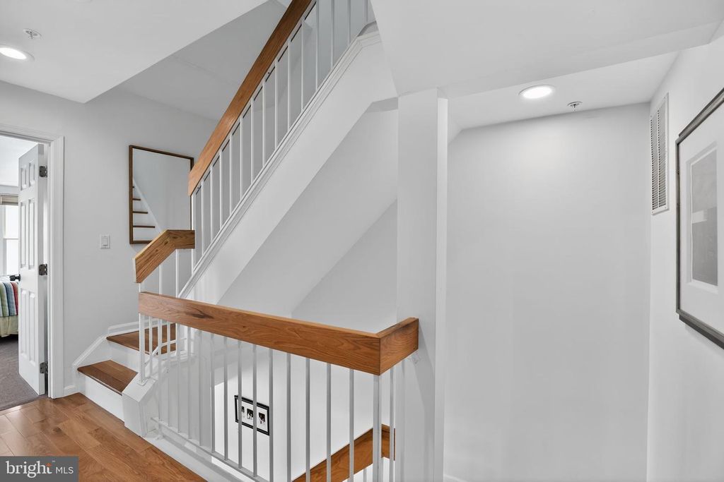 Image 16 of property listing at 8071 WINDWARD KEY DR, Chesapeake Beach, MD 20732