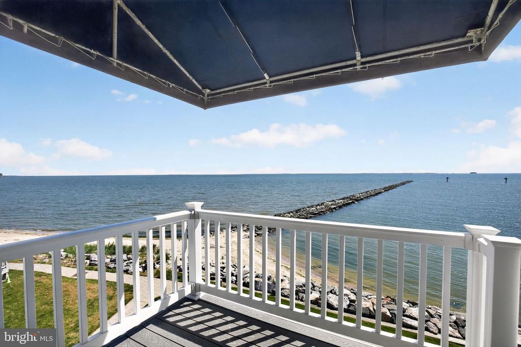 Image 18 of property listing at 8071 WINDWARD KEY DR, Chesapeake Beach, MD 20732