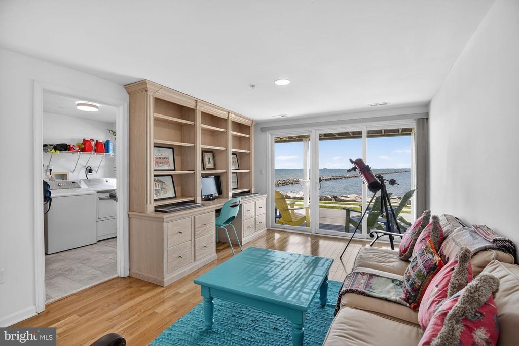 Image 32 of property listing at 8071 WINDWARD KEY DR, Chesapeake Beach, MD 20732