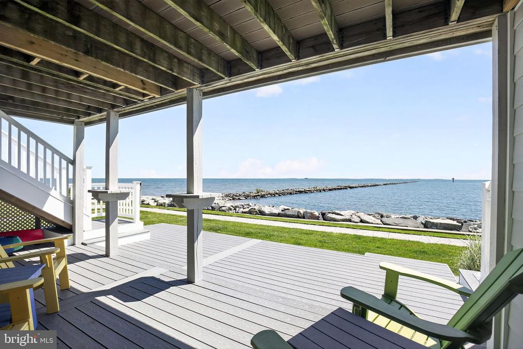 Image 35 of property listing at 8071 WINDWARD KEY DR, Chesapeake Beach, MD 20732