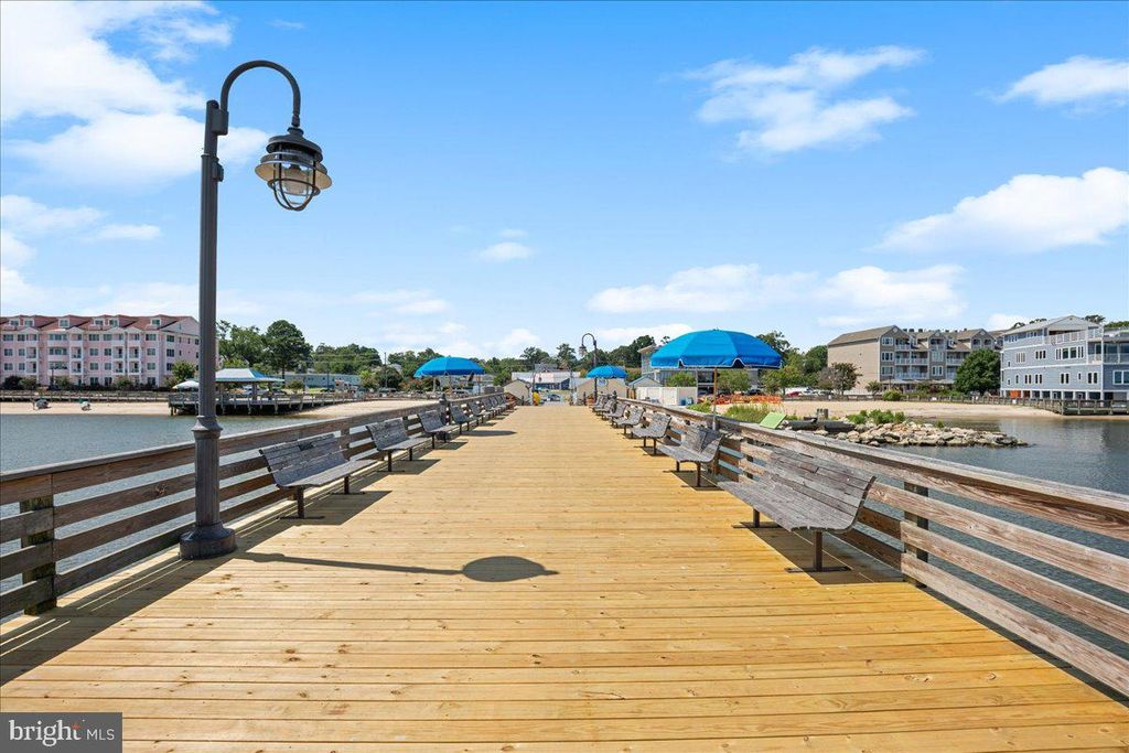 Image 43 of property listing at 8071 WINDWARD KEY DR, Chesapeake Beach, MD 20732