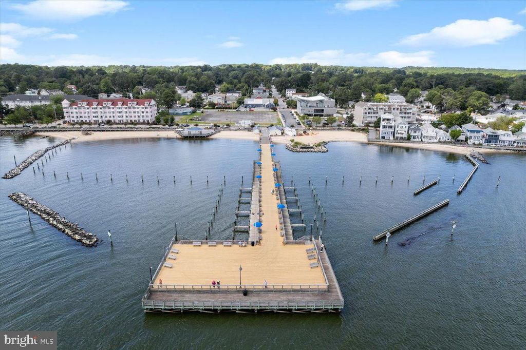 Image 44 of property listing at 8071 WINDWARD KEY DR, Chesapeake Beach, MD 20732