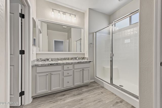 9042 W BLUEFIELD Avenue, Peoria, AZ 85382