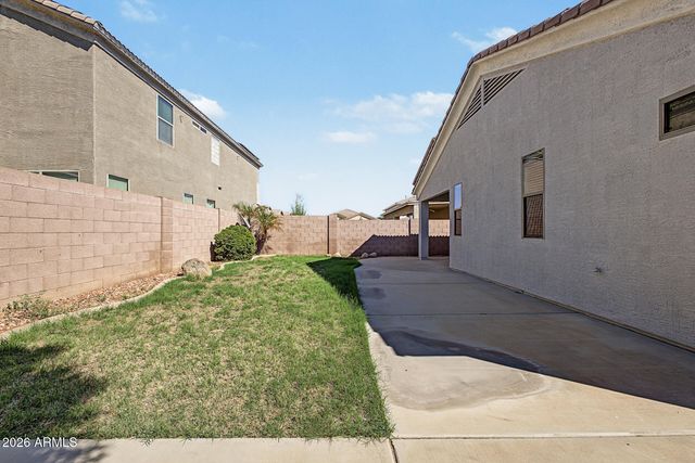 9042 W BLUEFIELD Avenue, Peoria, AZ 85382