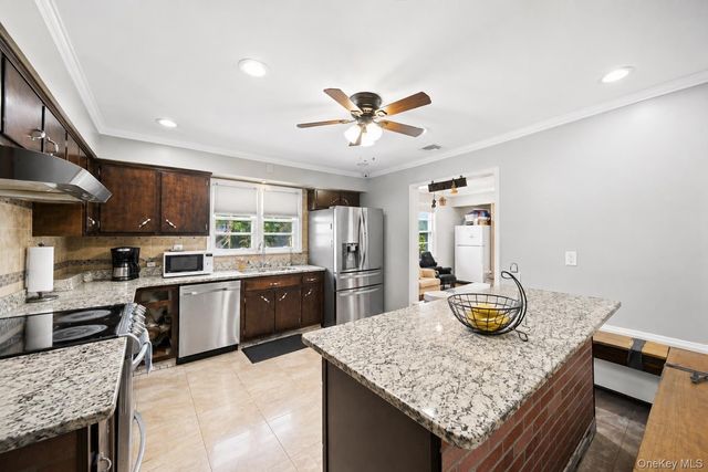 62 Raybrook Rd, Yonkers, NY 10704