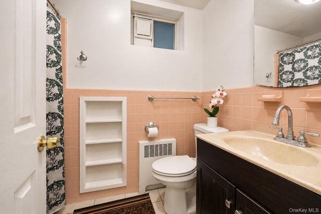 62 Raybrook Rd, Yonkers, NY 10704