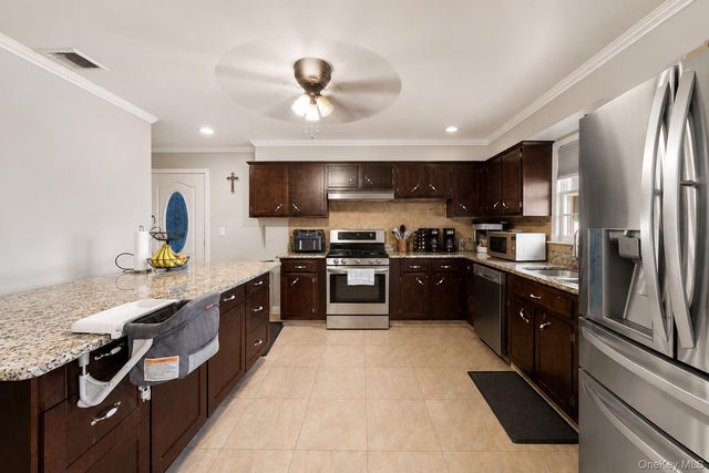 62 Raybrook Rd, Yonkers, NY 10704