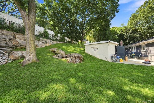 62 Raybrook Rd, Yonkers, NY 10704