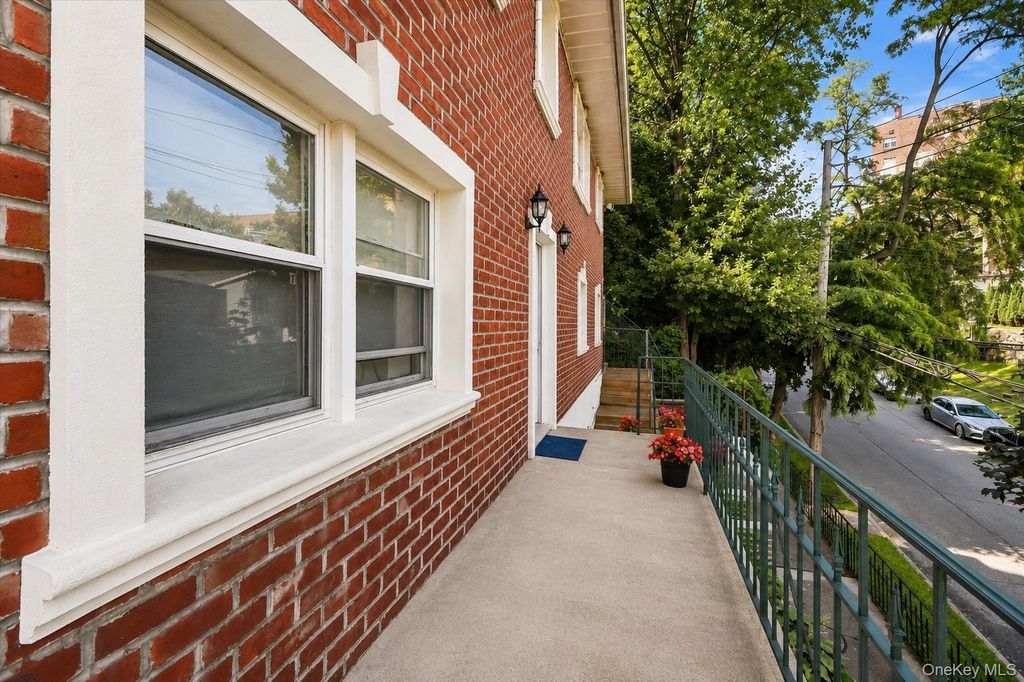 62 Raybrook Rd, Yonkers, NY 10704 — photo 4