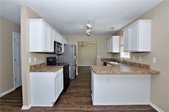305 N Chestnut Street, Seneca, SC 29678