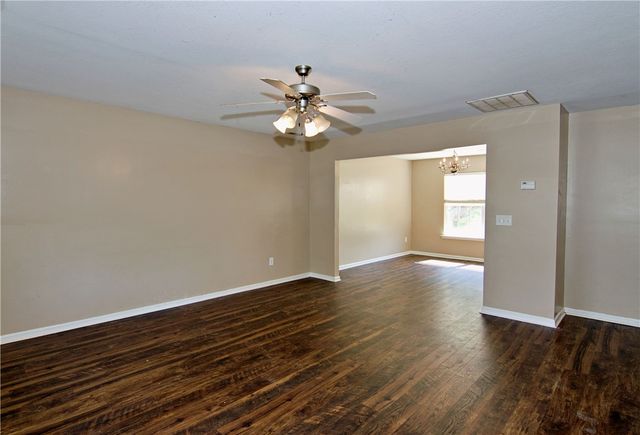305 N Chestnut Street, Seneca, SC 29678