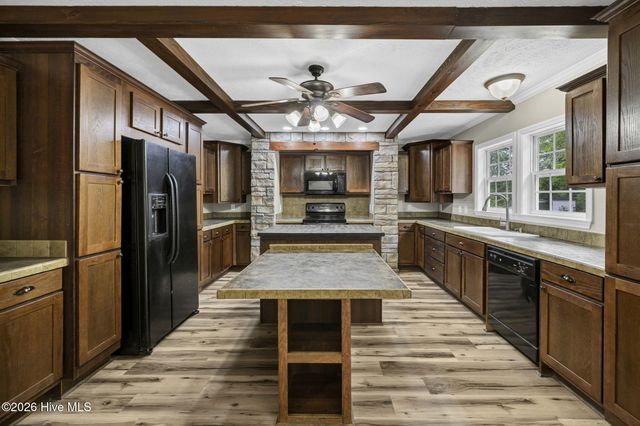 552 Colonial Landing Road SE, Bolivia, NC 28422