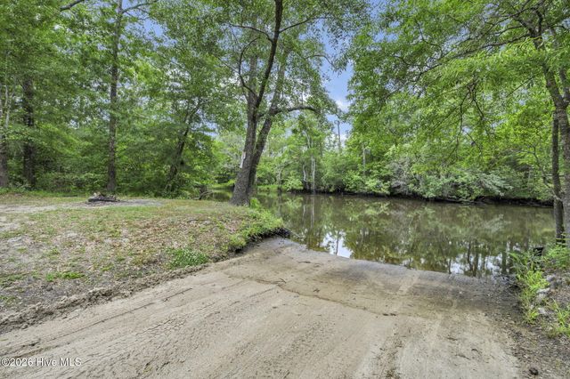 552 Colonial Landing Road SE, Bolivia, NC 28422
