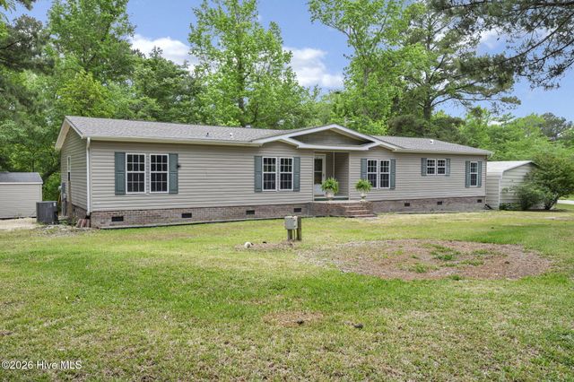 552 Colonial Landing Road SE, Bolivia, NC 28422