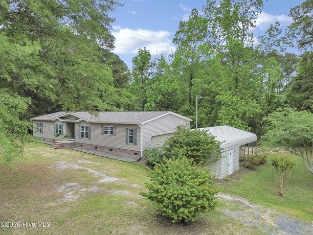 552 Colonial Landing Road SE, Bolivia, NC 28422