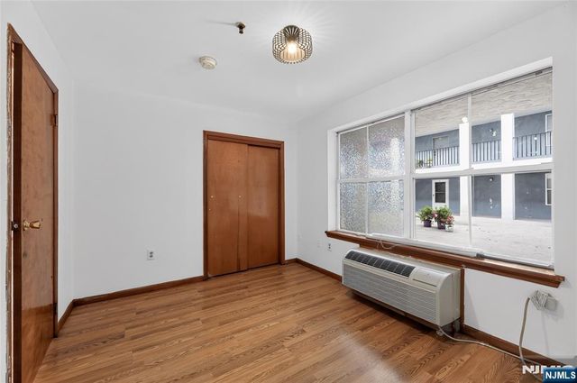 56-60 Ferguson C1, Newark, NJ 07105